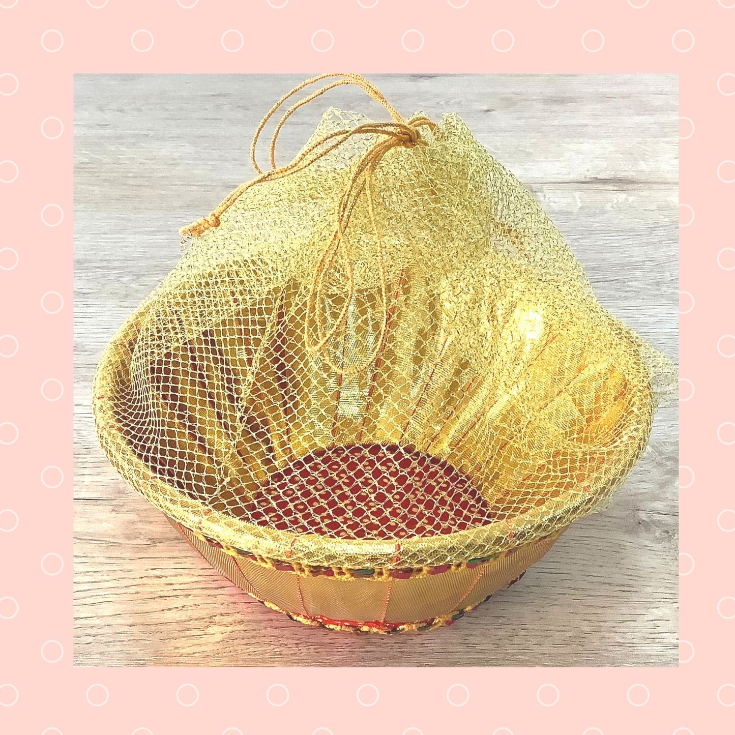 Golden Fancy Gift Basket | Golden Fancy Gift Basket with 19cm in diameter