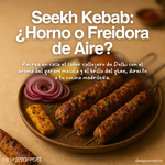 Seekh kebab indio servido con cebolla y especias Desi Gourmet