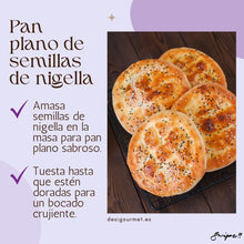 Load image into Gallery viewer, &quot;Amasa semillas de nigella en la masa para pan sabroso. Tuesta hasta que estén doradas para un bocado crujiente.&quot;