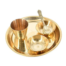 Cargar imagen en el visor de la galería, Juego de Thali de Latón (Cobre) para Pooja (Pequeño) | Pooja Brass Thali Set for Bhog (Small)