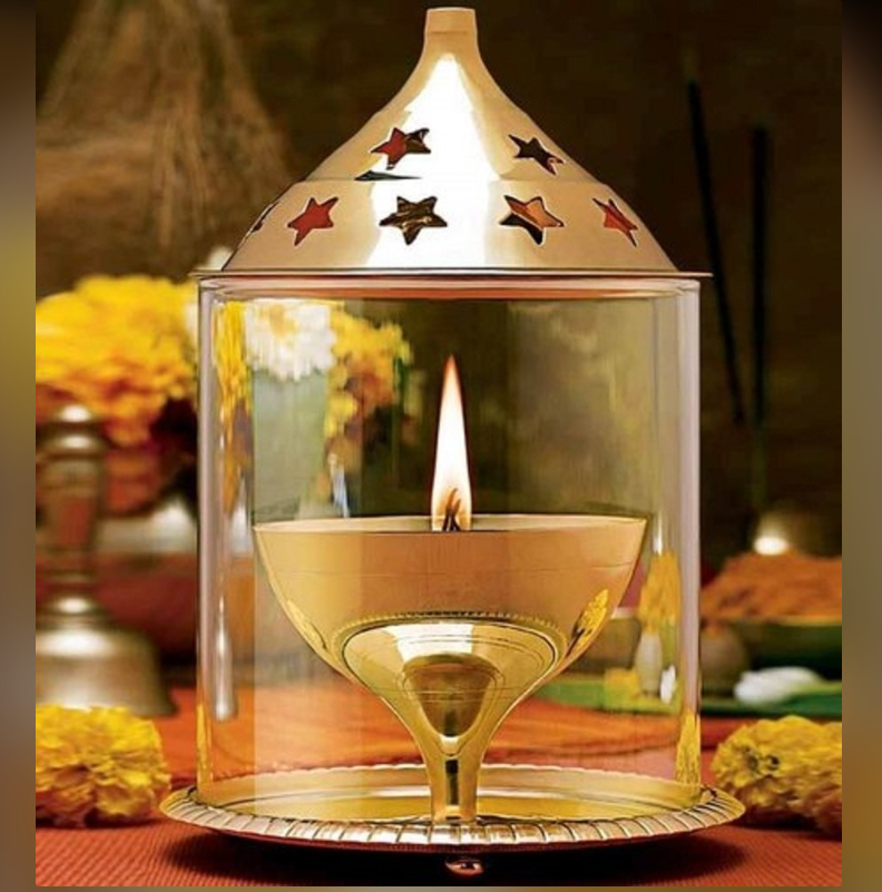Diya (lámpara) de Mesa de Latón Akhand para Pooja | Akhand Brass Diya (Small) for Pooja