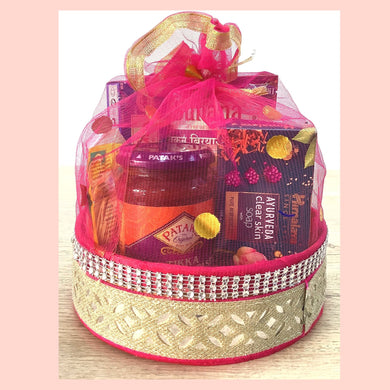 Cesta de regalo con productos | Colourful Fancy Gift Basket