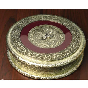 Caja Redonda Royal Oxidado Granate con Diseño Floral | Royal Oxidised Maroon Round box with Floral Design