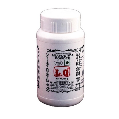 Un frasco de L.G Polvo de Asafoetida Compuesto, 100g. Usado para sazonar en la cocina india, este producto agrega un profundo sabor umami a los platos.